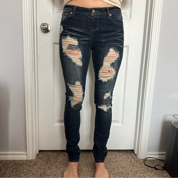 Wet Seal distressed skinny jeans size 27 - Picture 2 of 4